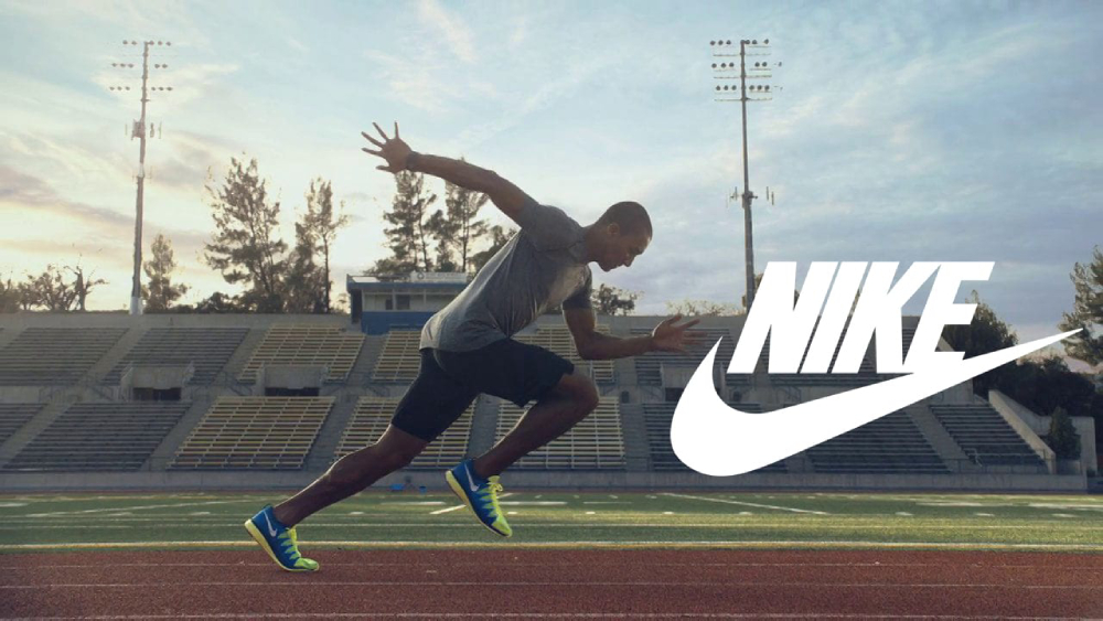 Hình ảnh trong các ấn phẩm truyền thông của Nike đều thể hiện sự tương phản ánh sáng cao cùng các bước chuyển động mạnh mẽ của người mẫu