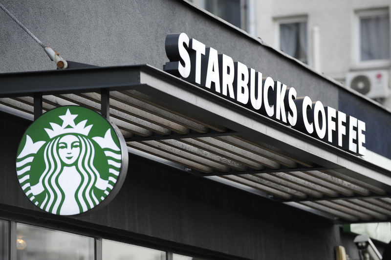 Case Study Brand DNA độc đáo của Starbucks.